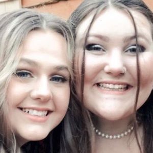 Meet your Posher, Della